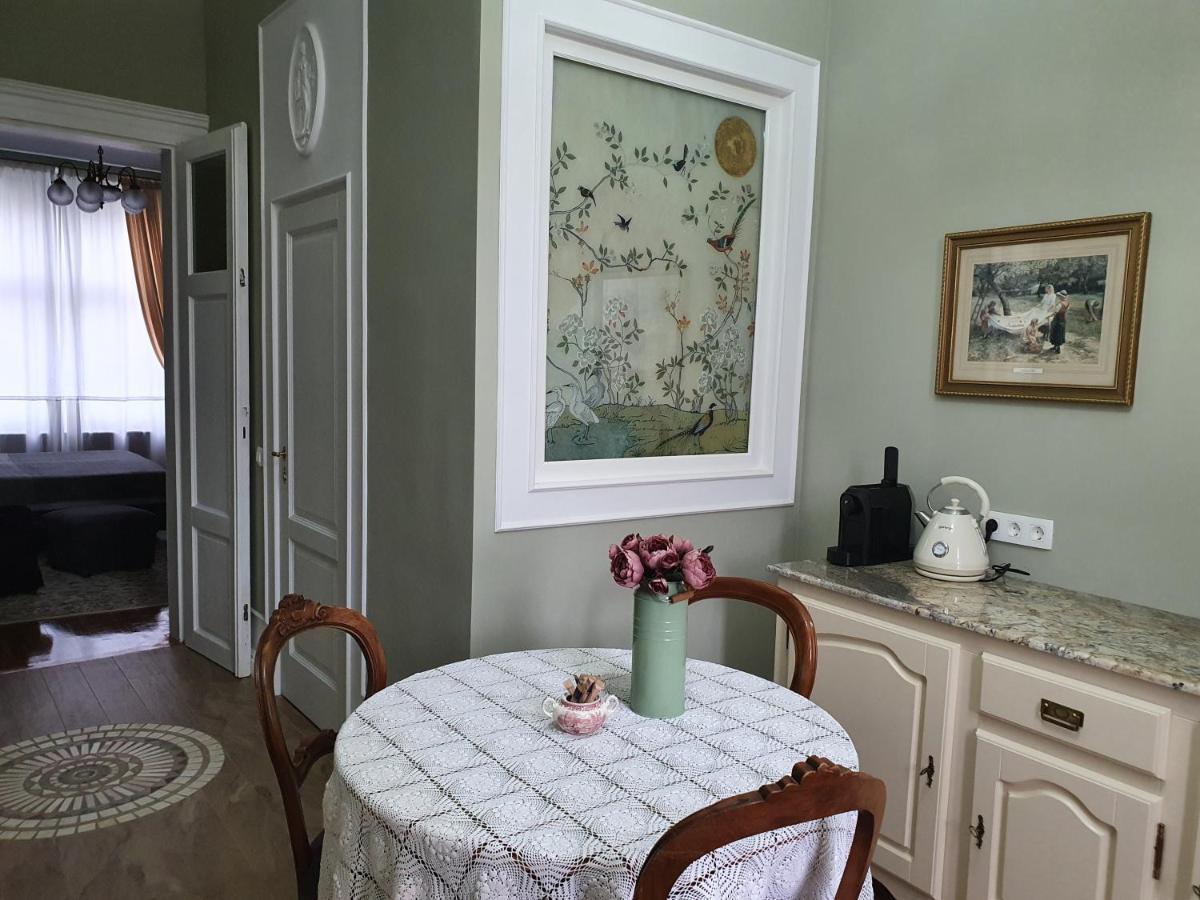 Elisabeth Apartment Oradea Eksteriør bilde